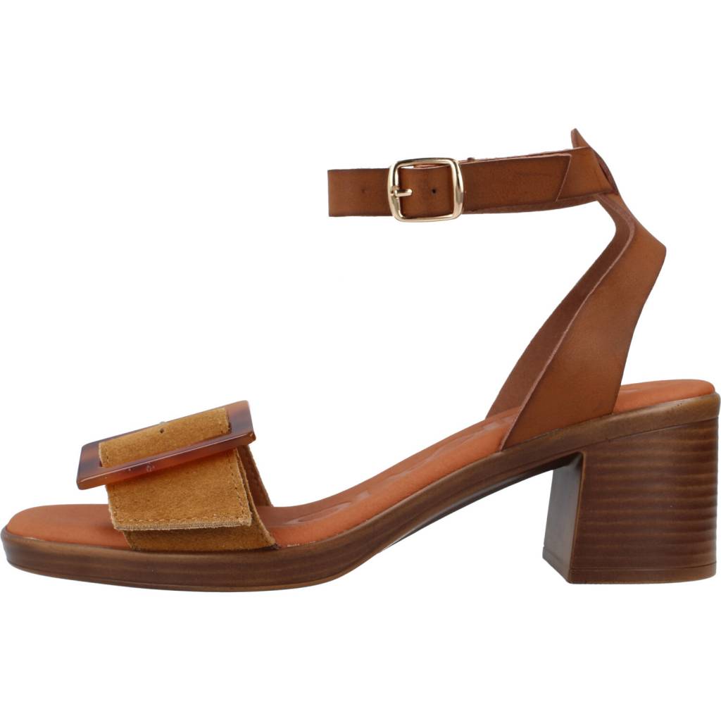CHIKA NEW GOTICA en color MARRON (2)