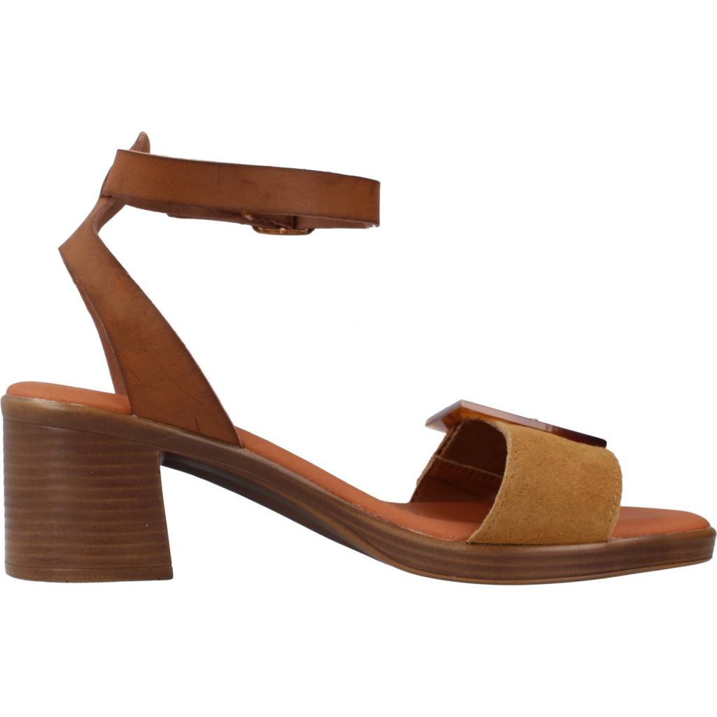 CHIKA NEW GOTICA en color MARRON (4)