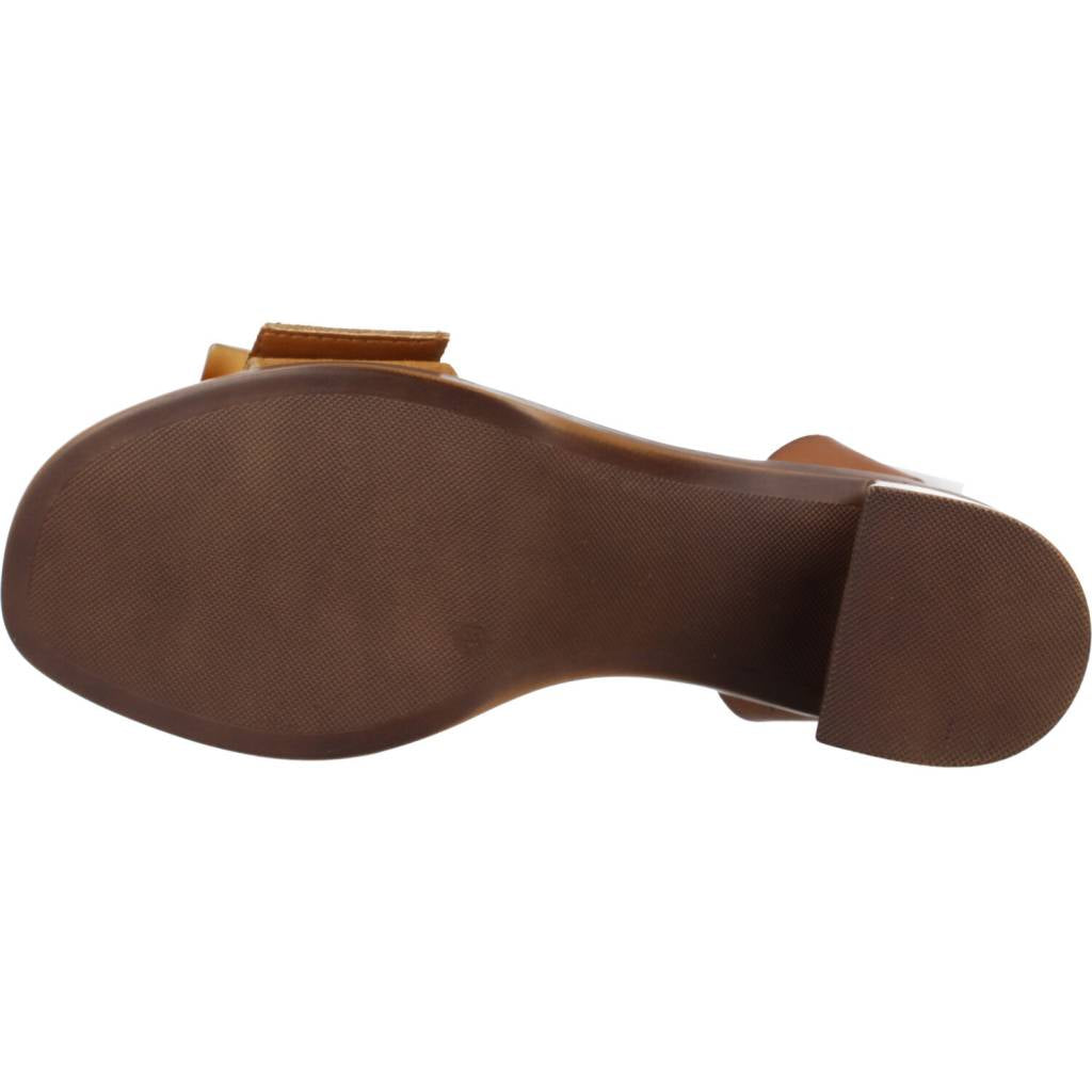 CHIKA NEW GOTICA en color MARRON (6)