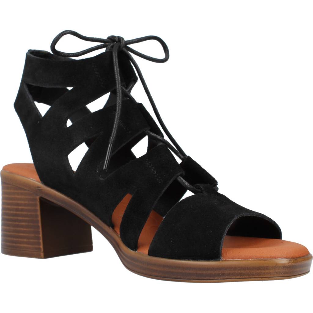 CHIKA NEW GOTICA en color NEGRO (5)