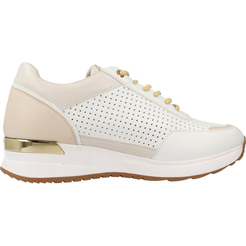 CHIKA SERENE en color BLANCO (4)