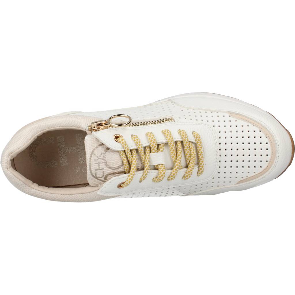 CHIKA SERENE en color BLANCO (7)