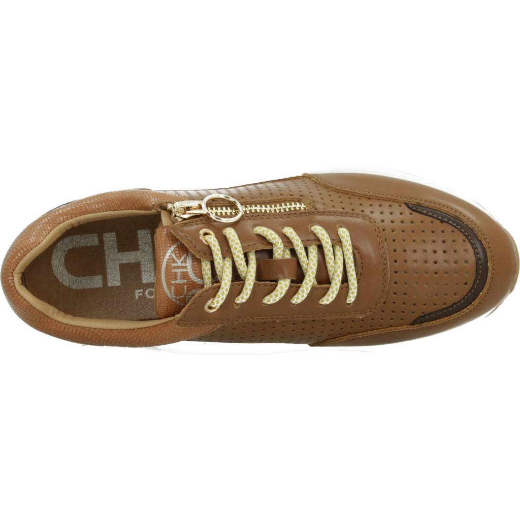 CHIKA SERENE en color MARRON (7)