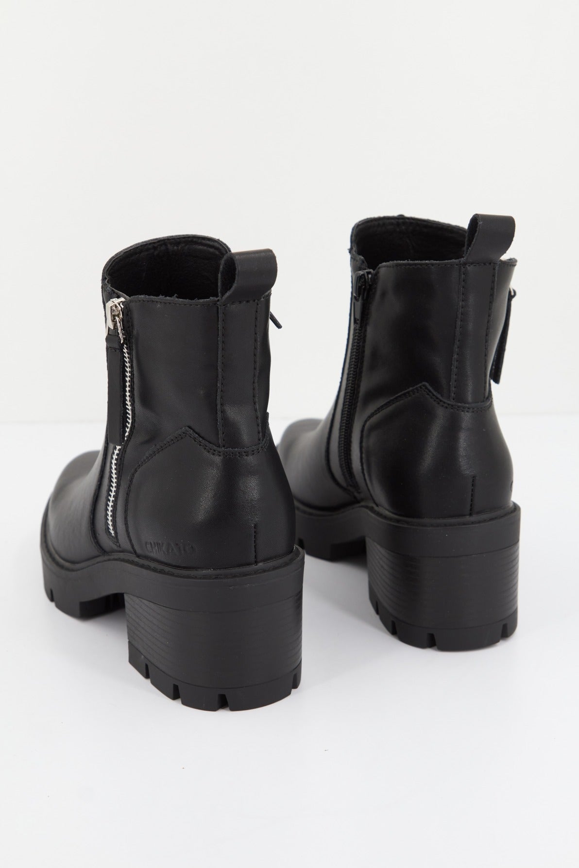 CHIKA JUNGLE en color NEGRO (3)