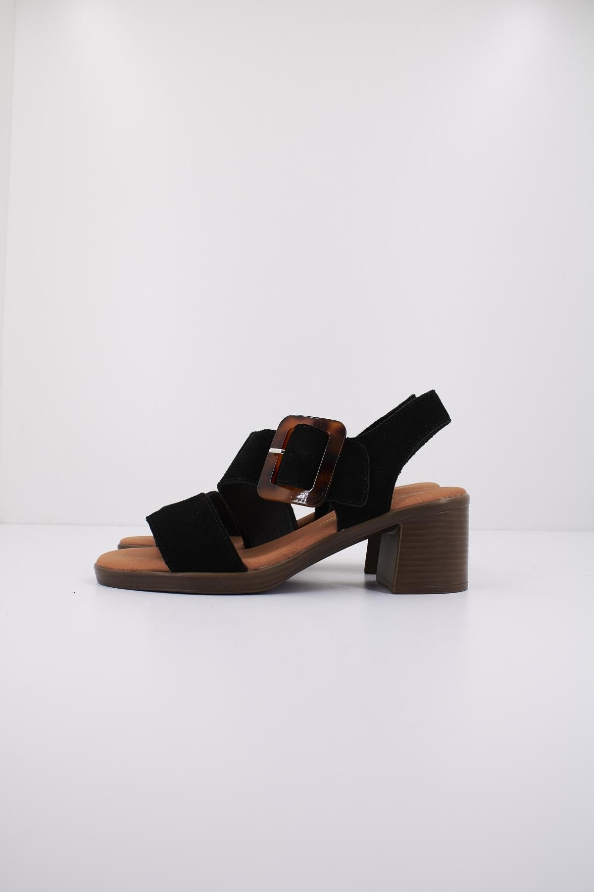 CHIKA NEW GOTICA en color NEGRO (1)