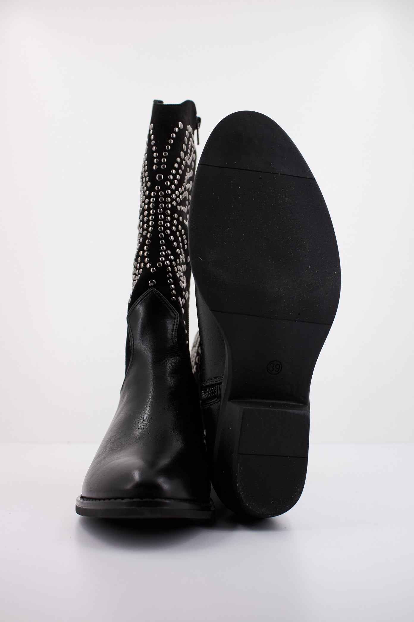 CHIKA ISKIA  en color NEGRO  (5)