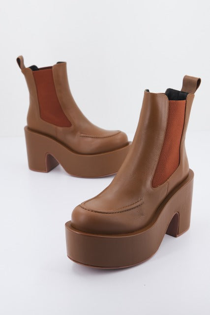 PALOMA BARCELO HASEN en color MARRON (1)