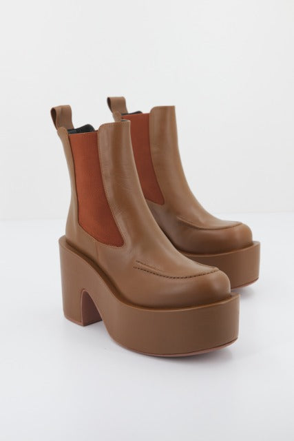 PALOMA BARCELO HASEN en color MARRON (2)