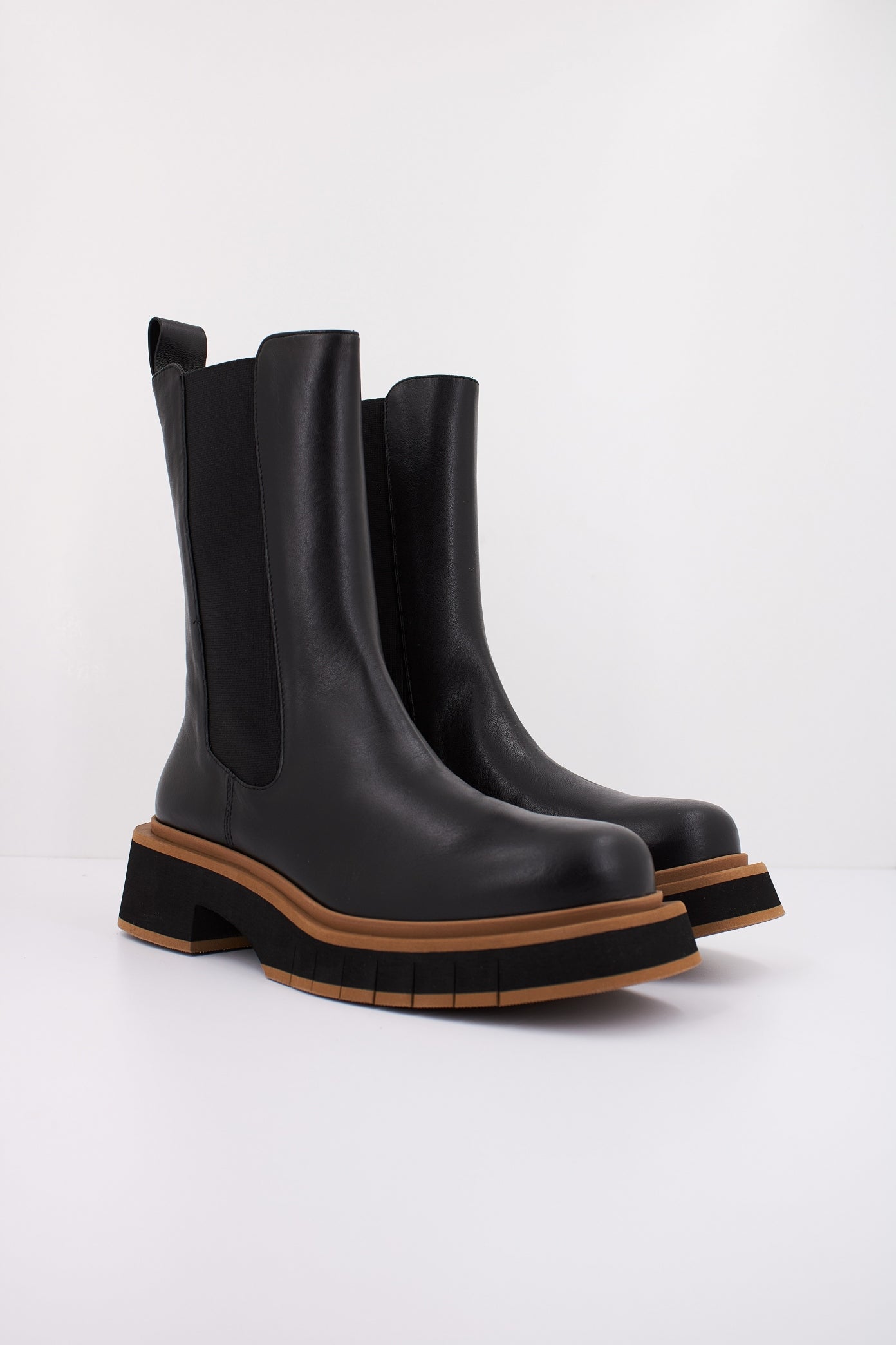 PALOMA BARCELO FAYE en color NEGRO (2)