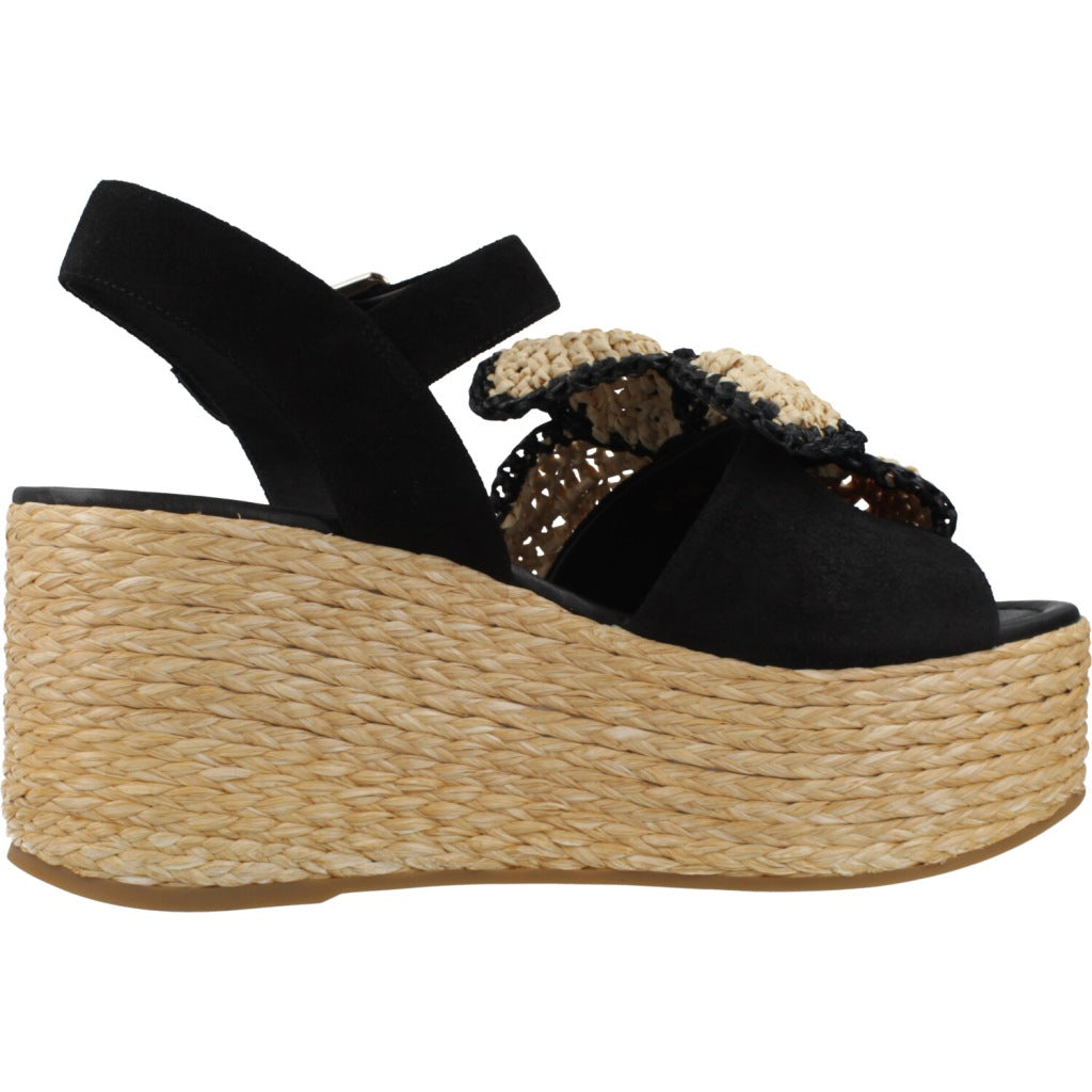 PALOMA BARCELO SANDALIA CRUZ en color NEGRO (4)