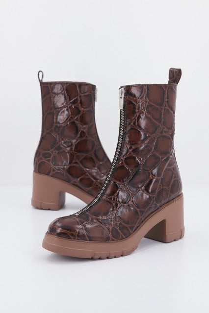 WONDERS H en color MARRON (1)