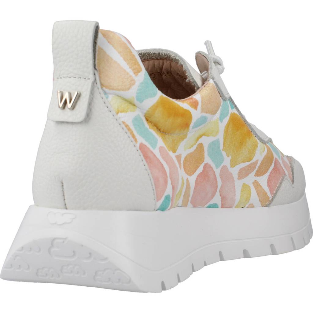 WONDERS A en color FLORAL (3)