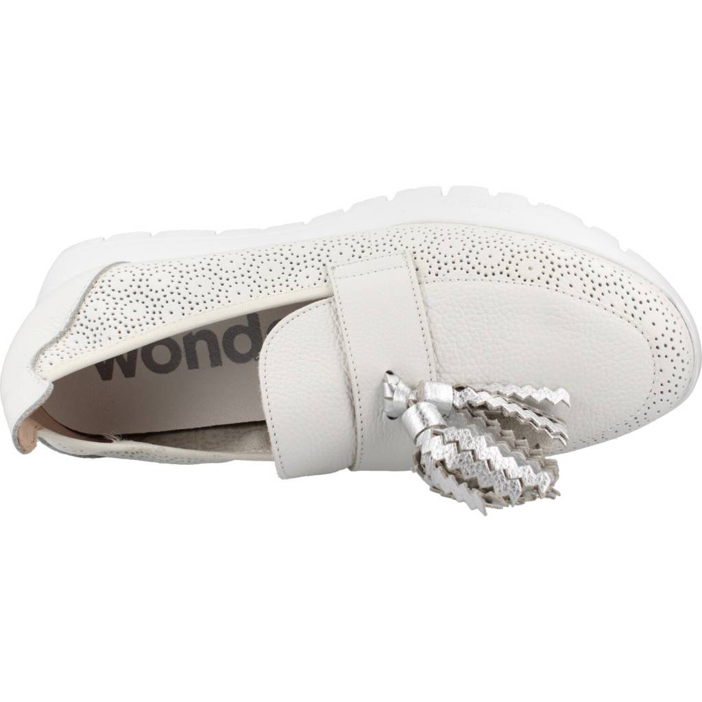 WONDERS A en color BLANCO (7)