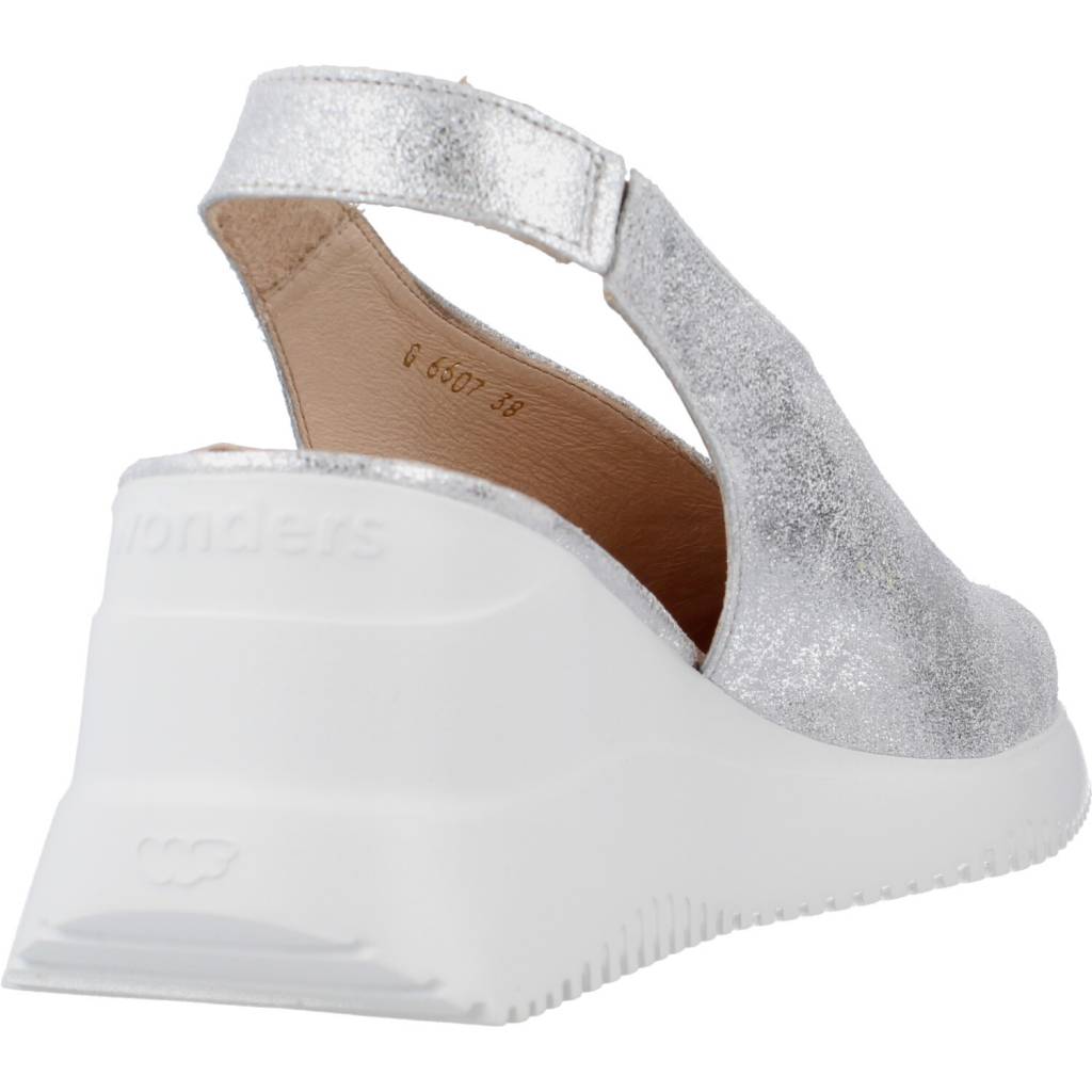 WONDERS en color PLATA (3)