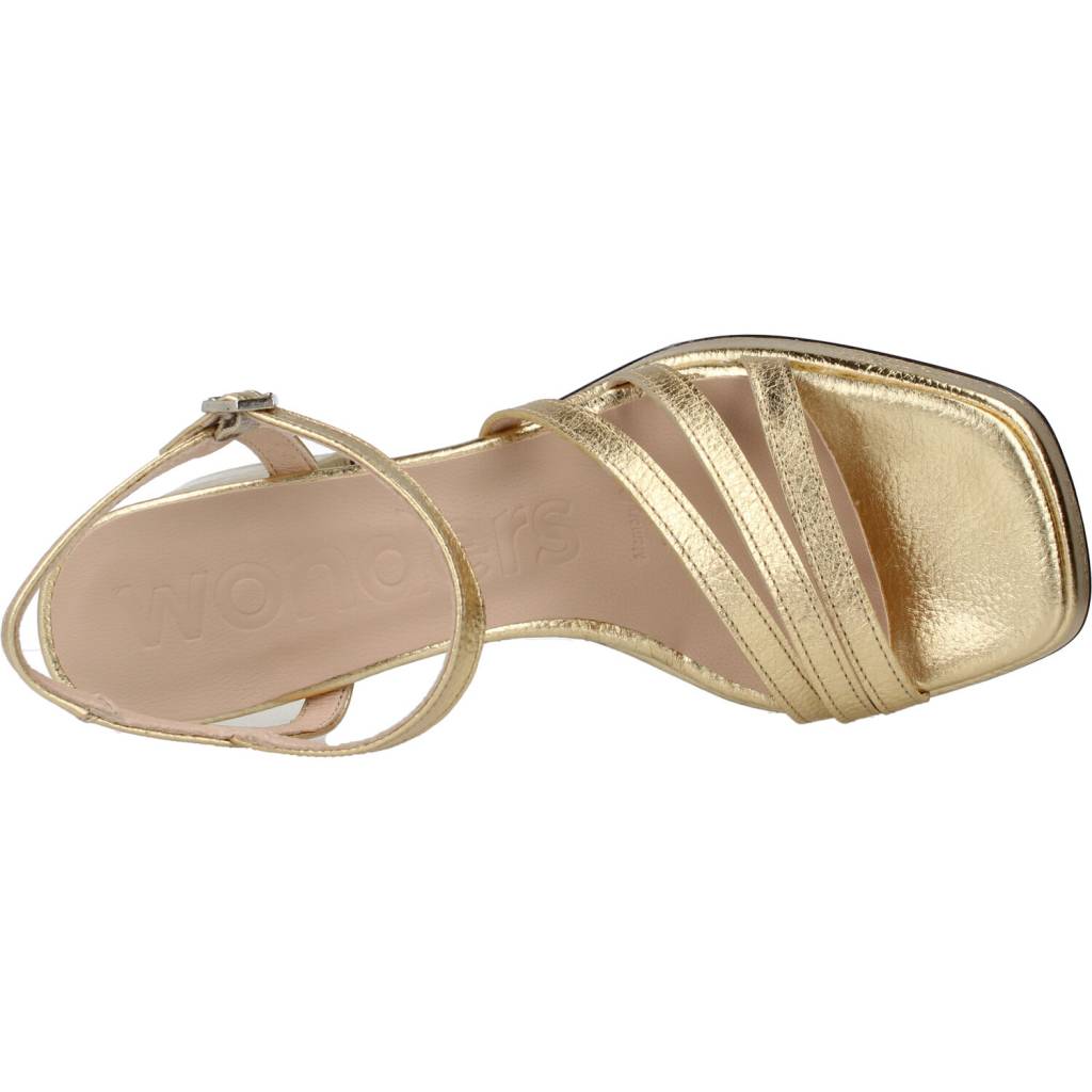 WONDERS M en color ORO (7)