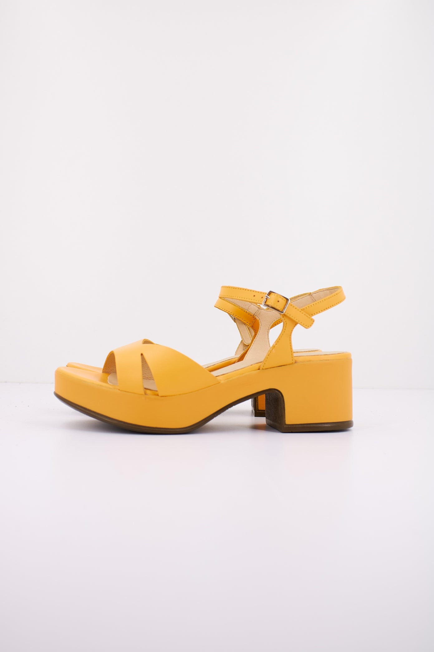 WONDERS DP P en color NARANJA (1)
