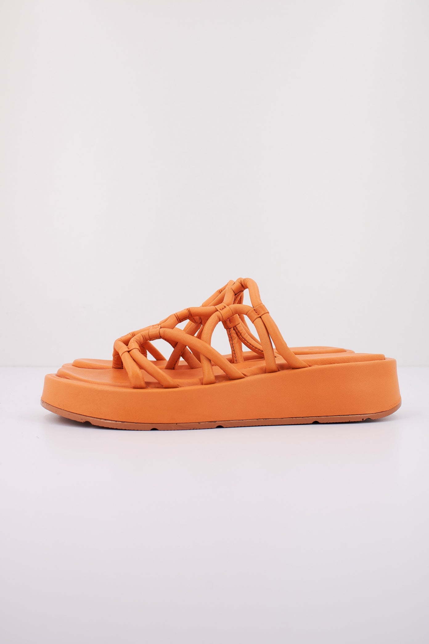 WONDERS AT  en color NARANJA  (1)