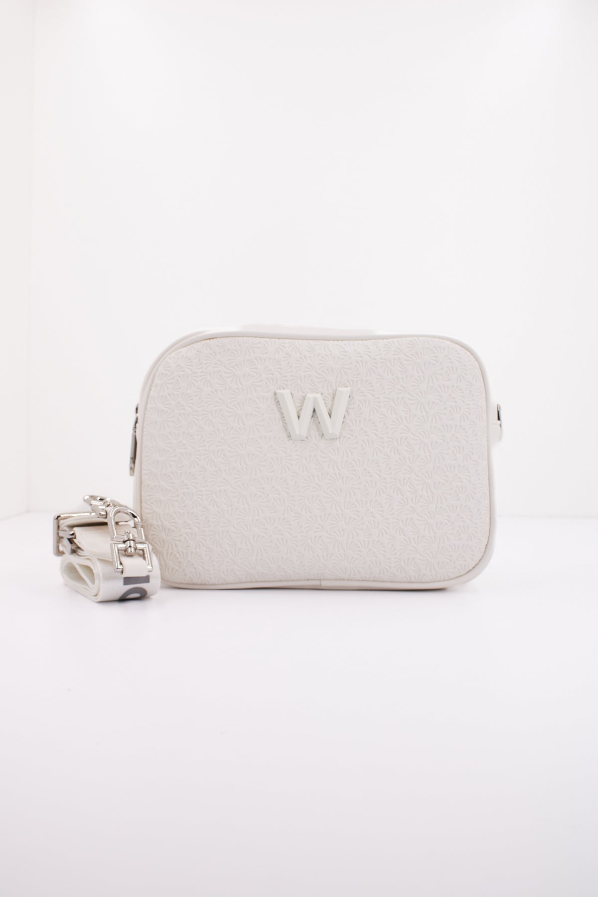 WONDERS WB en color BLANCO (1)