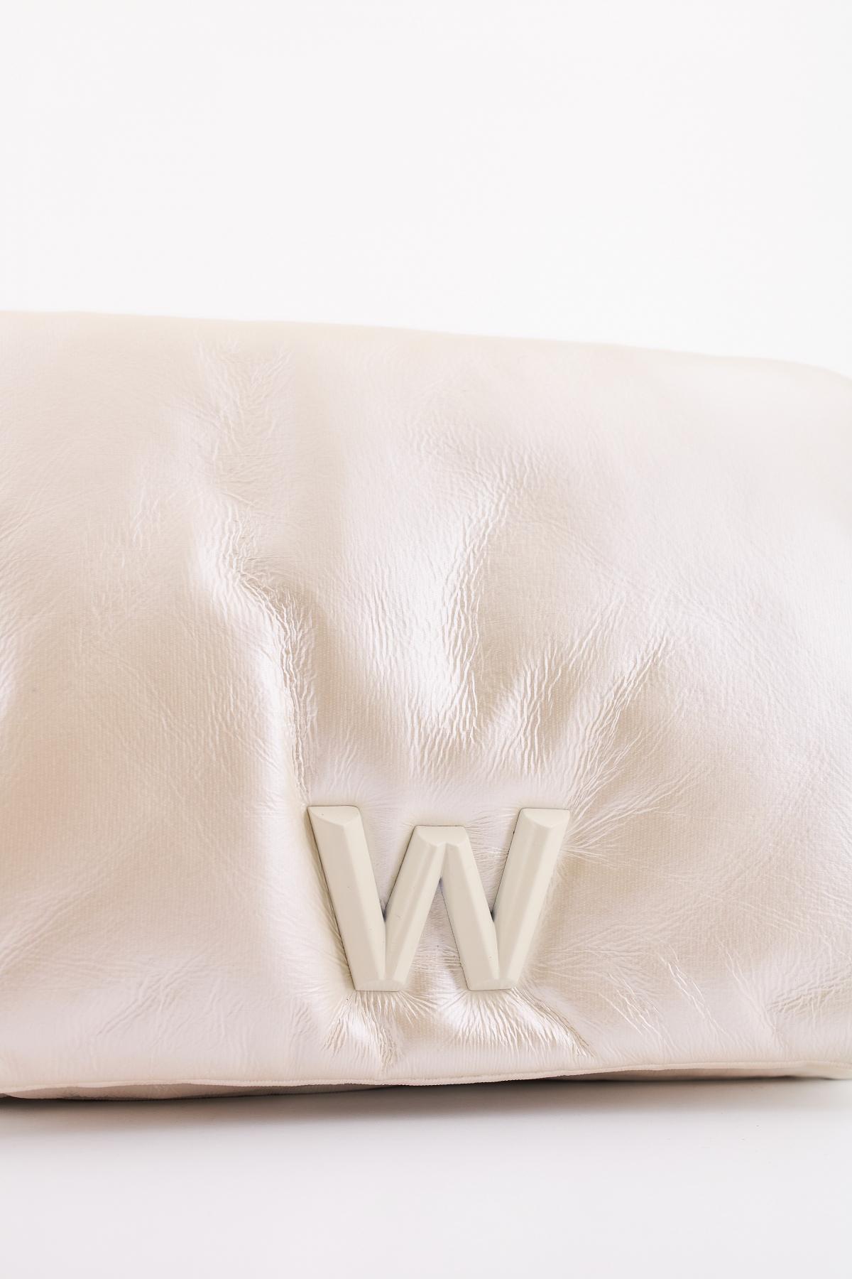WONDERS WB en color ORO (4)