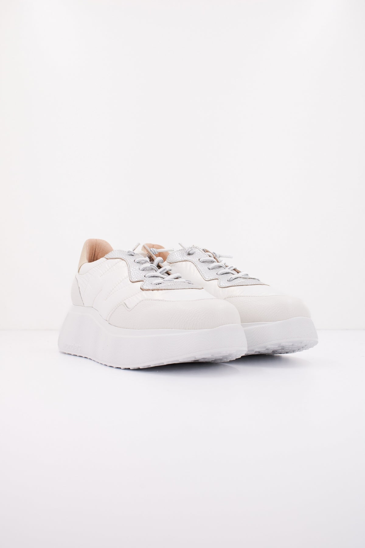 WONDERS A en color BLANCO (2)
