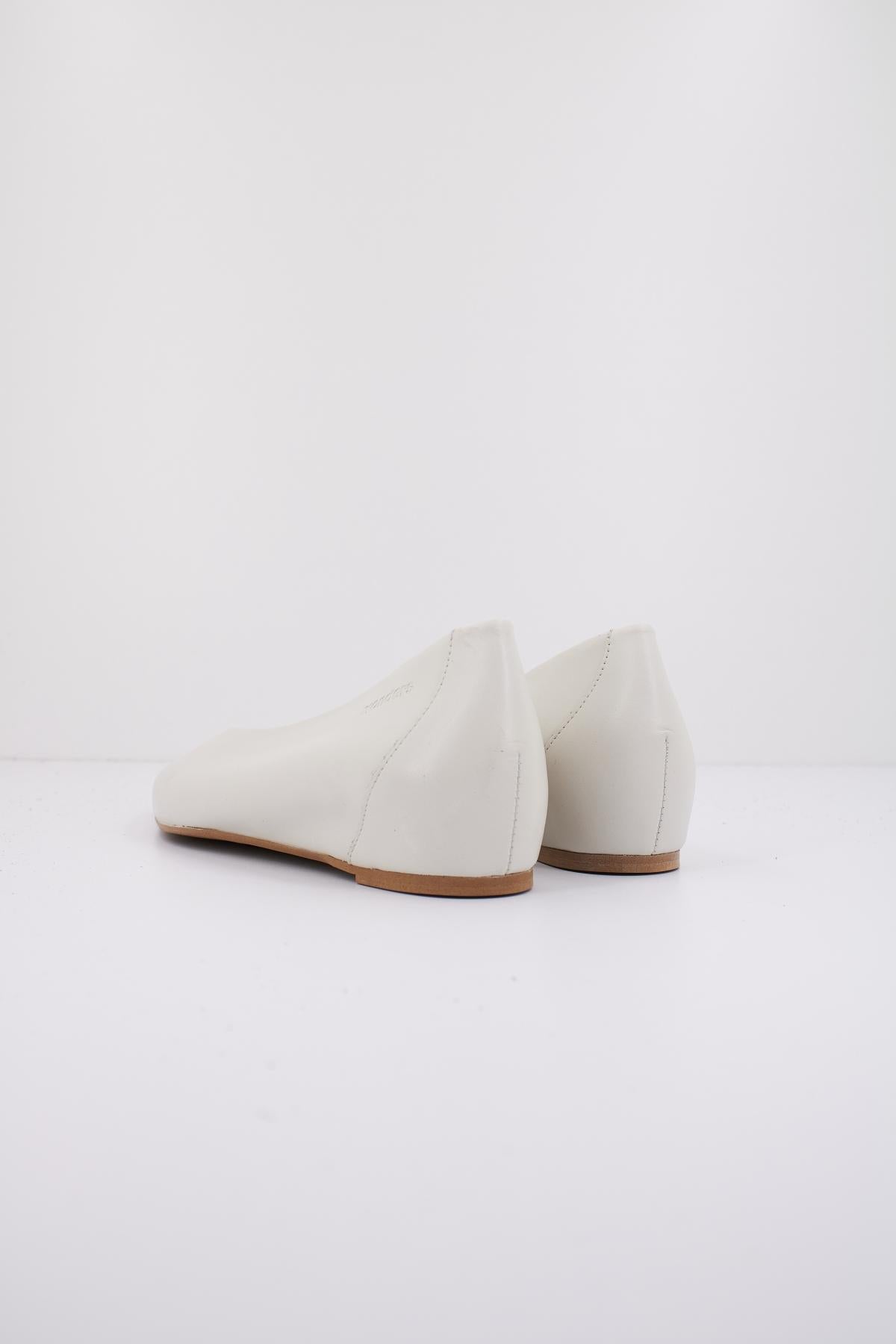 WONDERS A en color BLANCO (3)