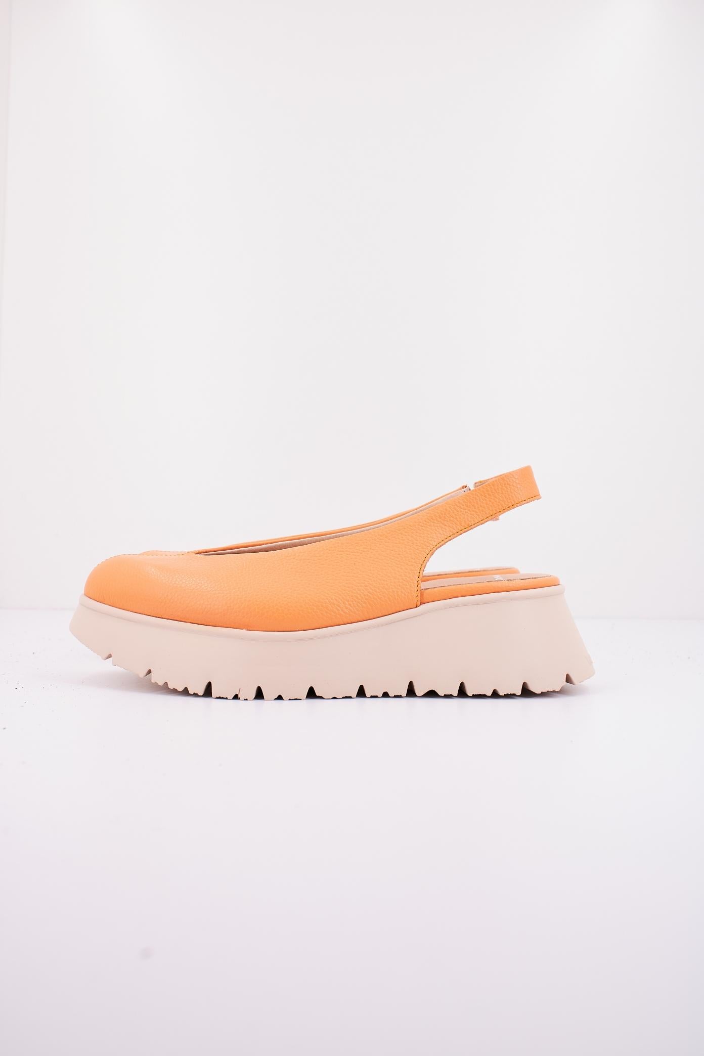 WONDERS C en color NARANJA (1)