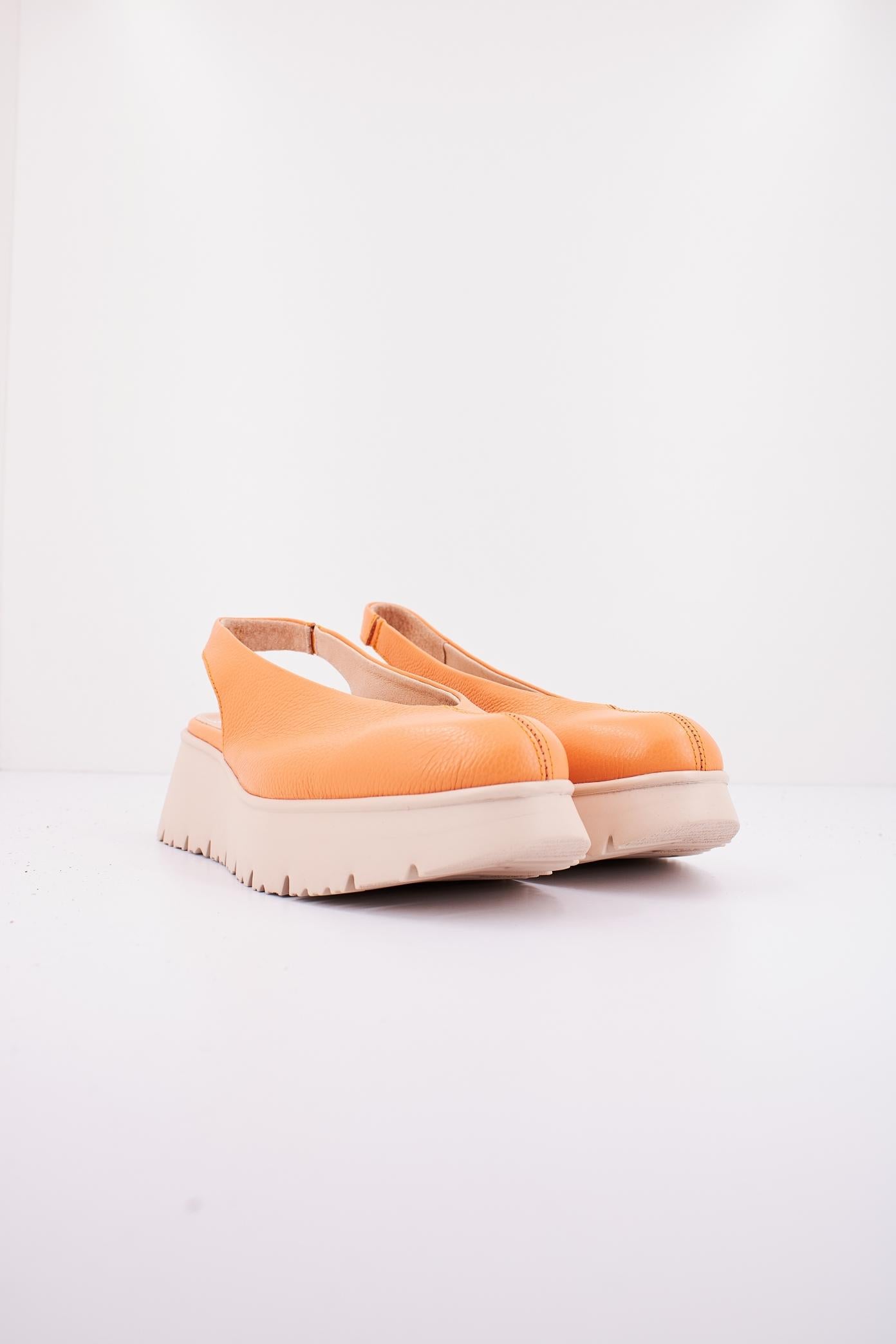 WONDERS C en color NARANJA (2)