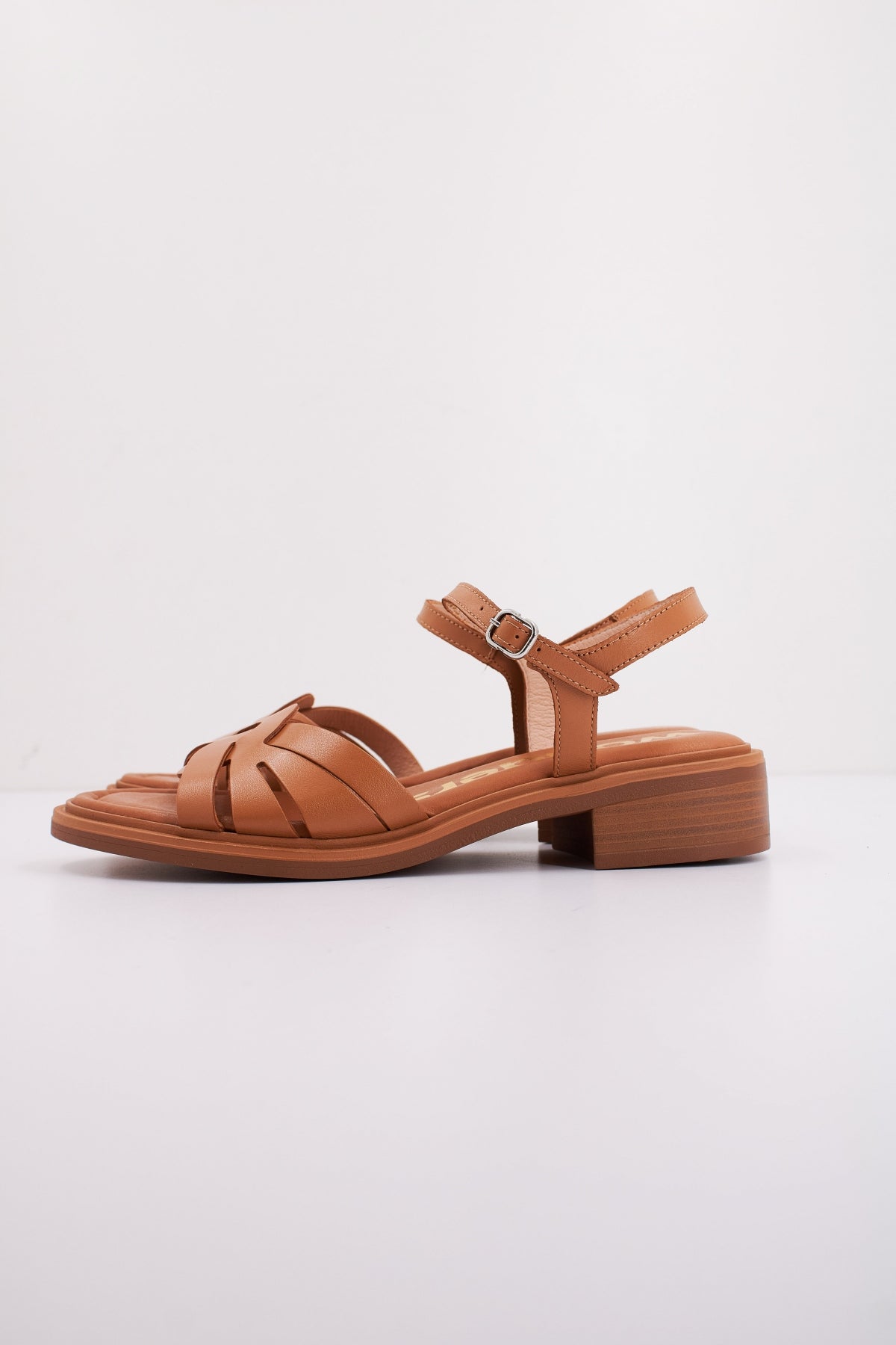 WONDERS B en color MARRON (1)