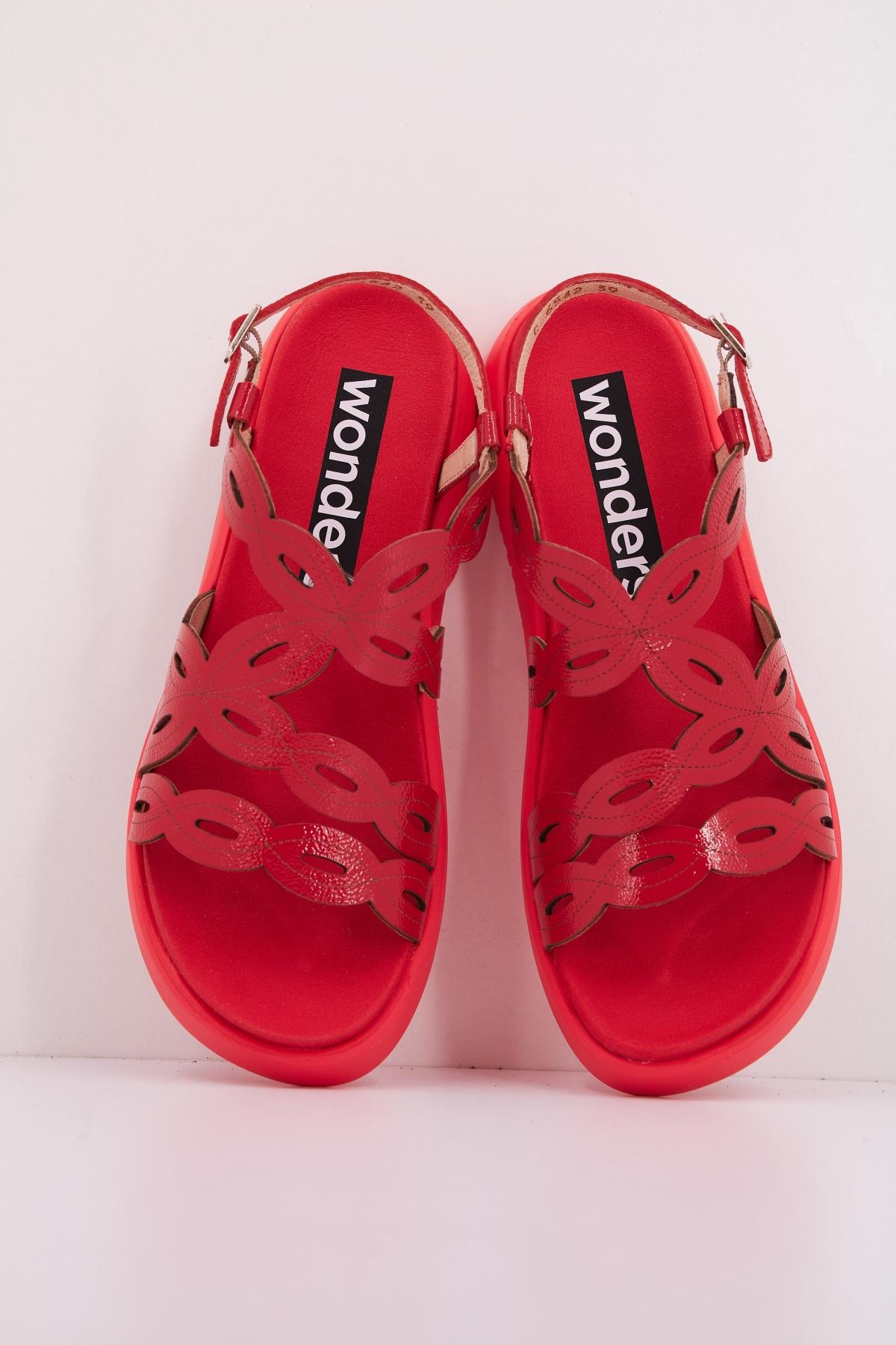 WONDERS C en color ROJO (3)