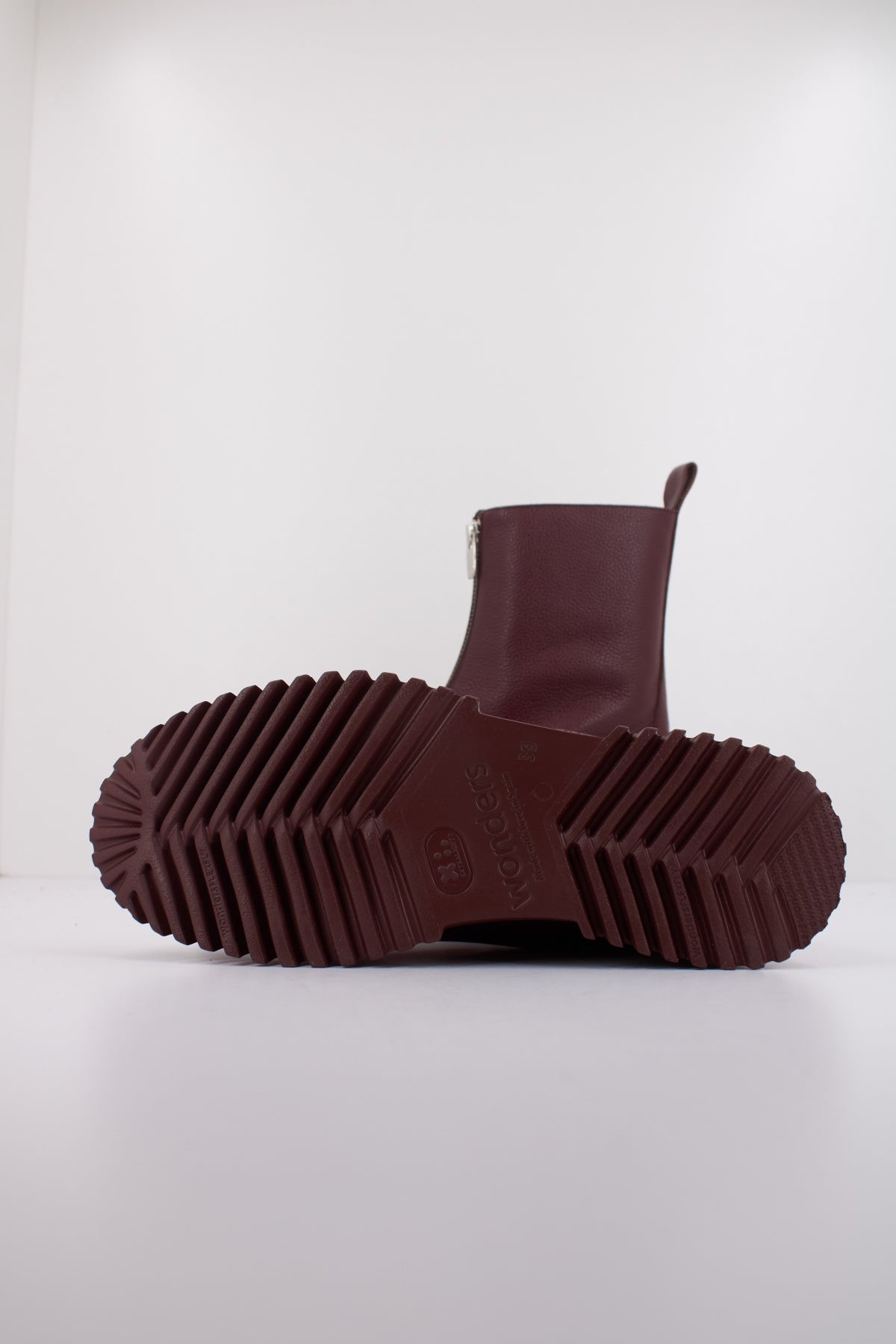 WONDERS WILD en color BURDEOS (5)