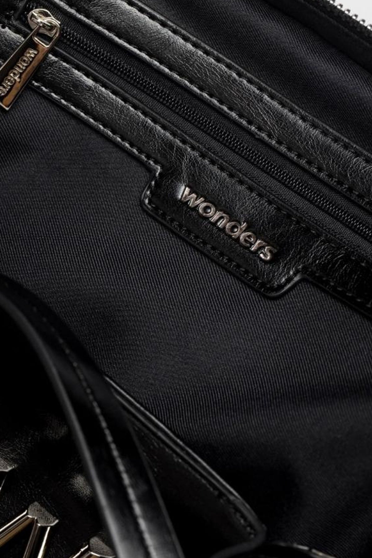 WONDERS WB en color NEGRO (3)