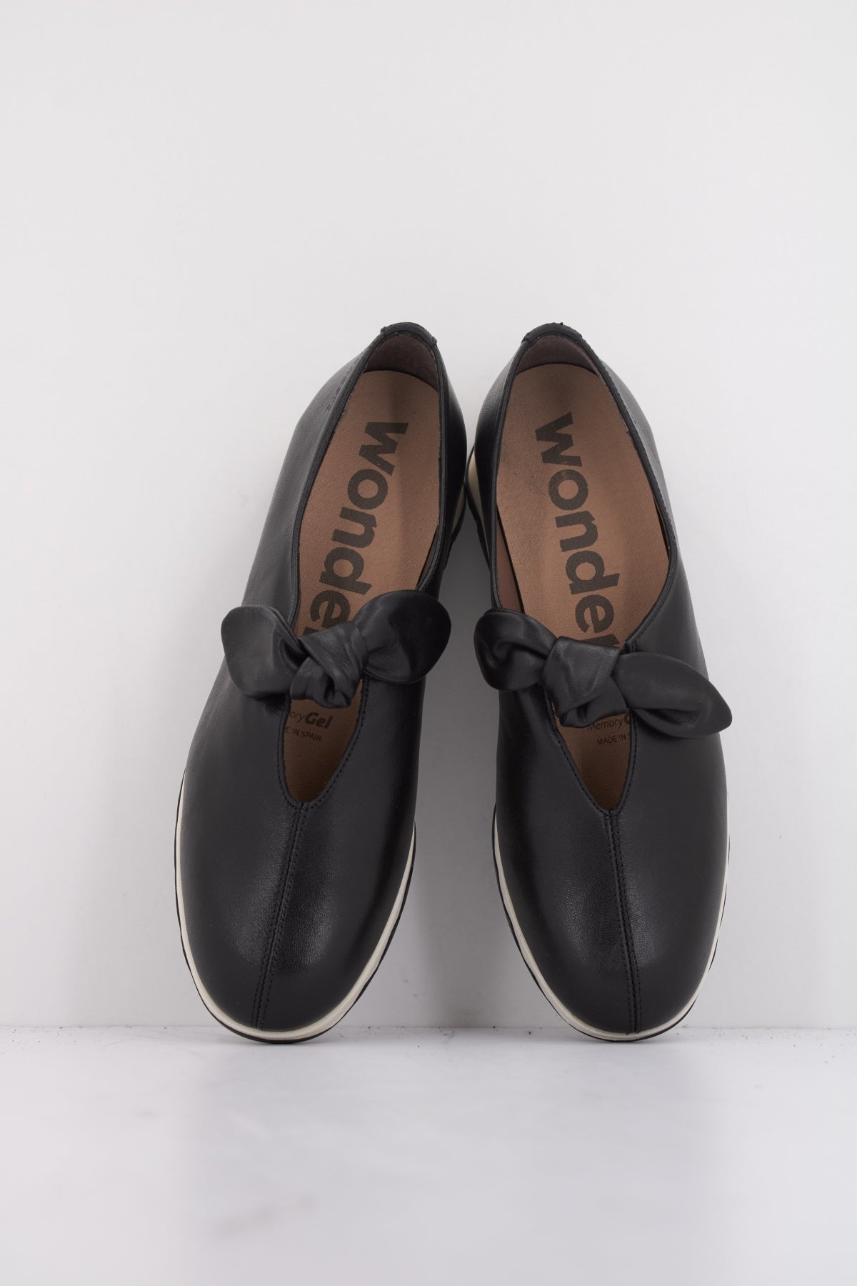 WONDERS VELVET en color NEGRO (3)