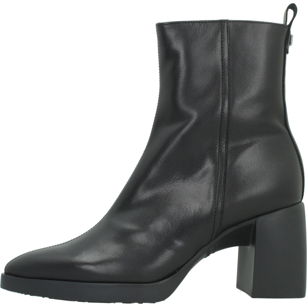 WONDERS L BOTA ISY en color NEGRO (2)