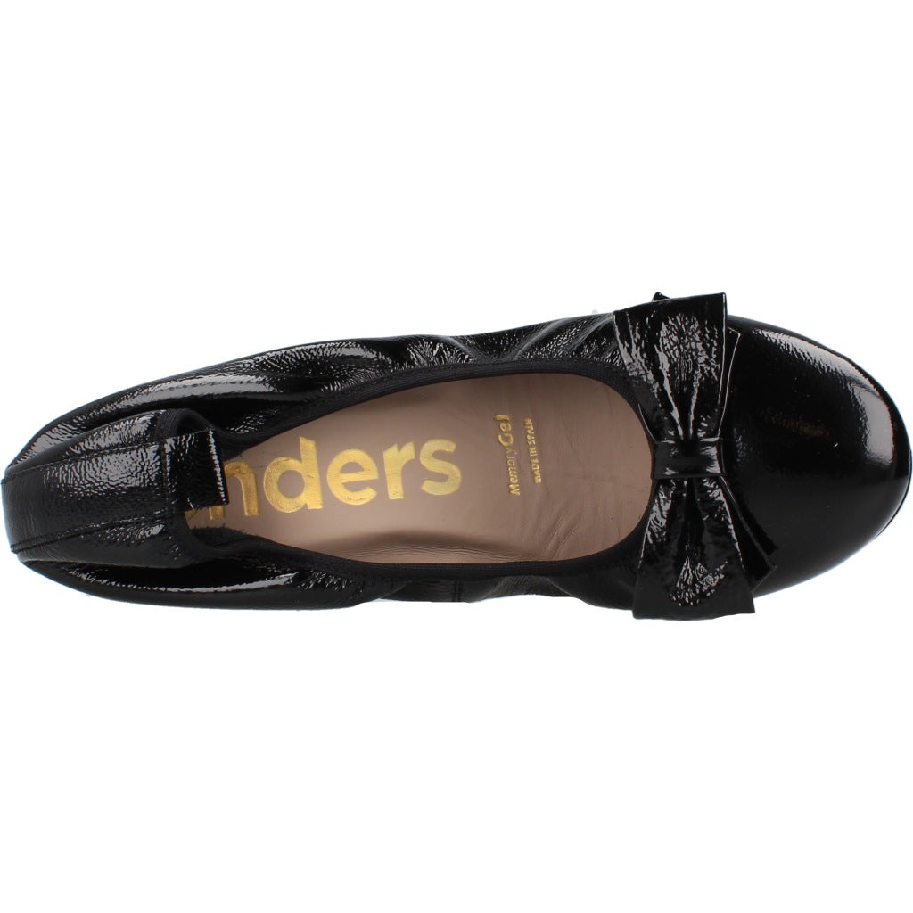 WONDERS A en color NEGRO (7)