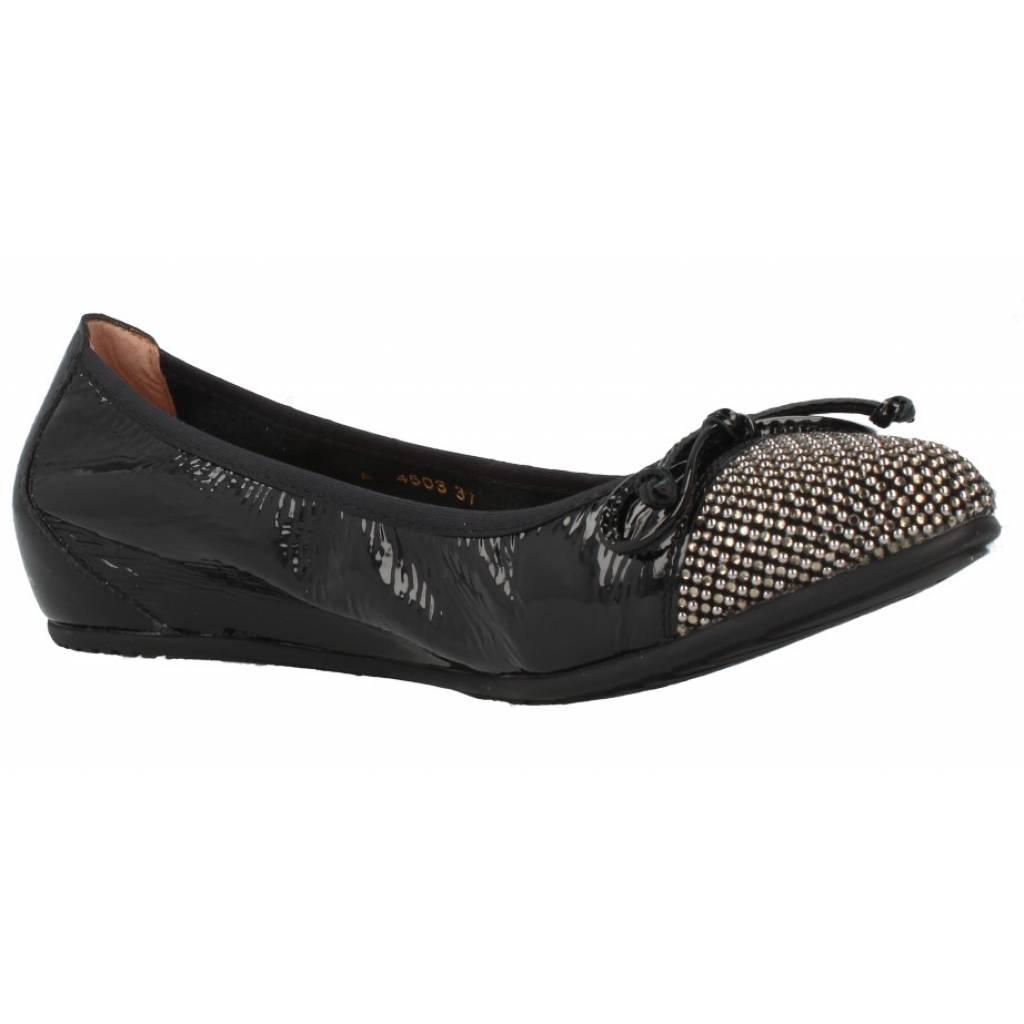 WONDERS A en color NEGRO (5)