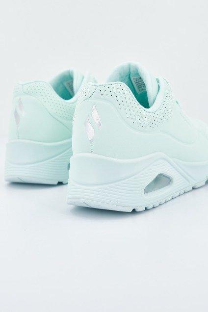 SKECHERS UNO-FROSTY KICKS en color VERDE (3)