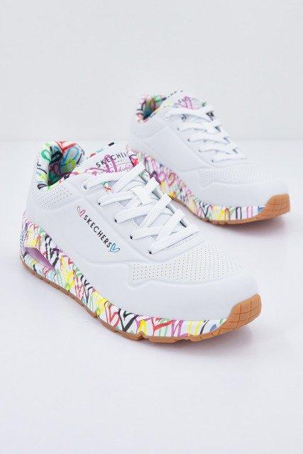 SKECHERS UNO - LOVING LOVE en color BLANCO (2)