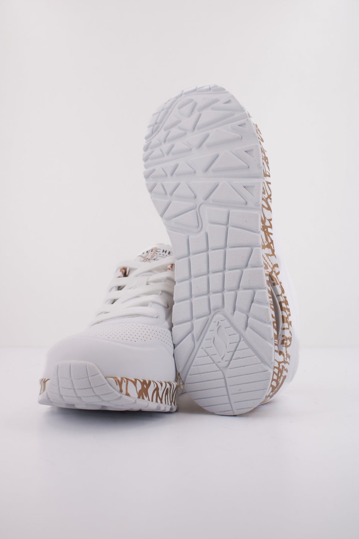 SKECHERS UNO - LOVING LOVE en color BLANCO (5)
