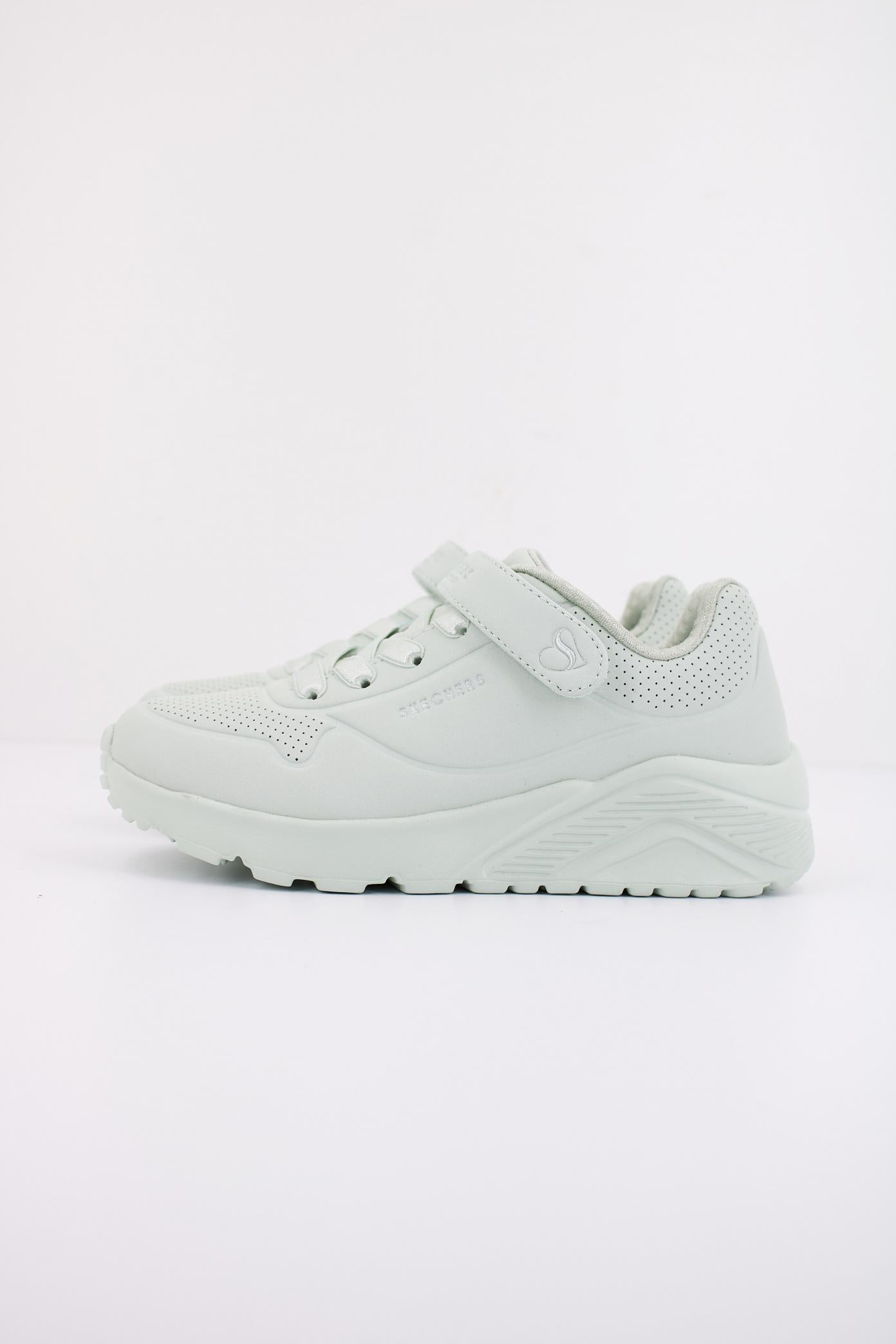 SKECHERS UNO LITE en color VERDE (1)