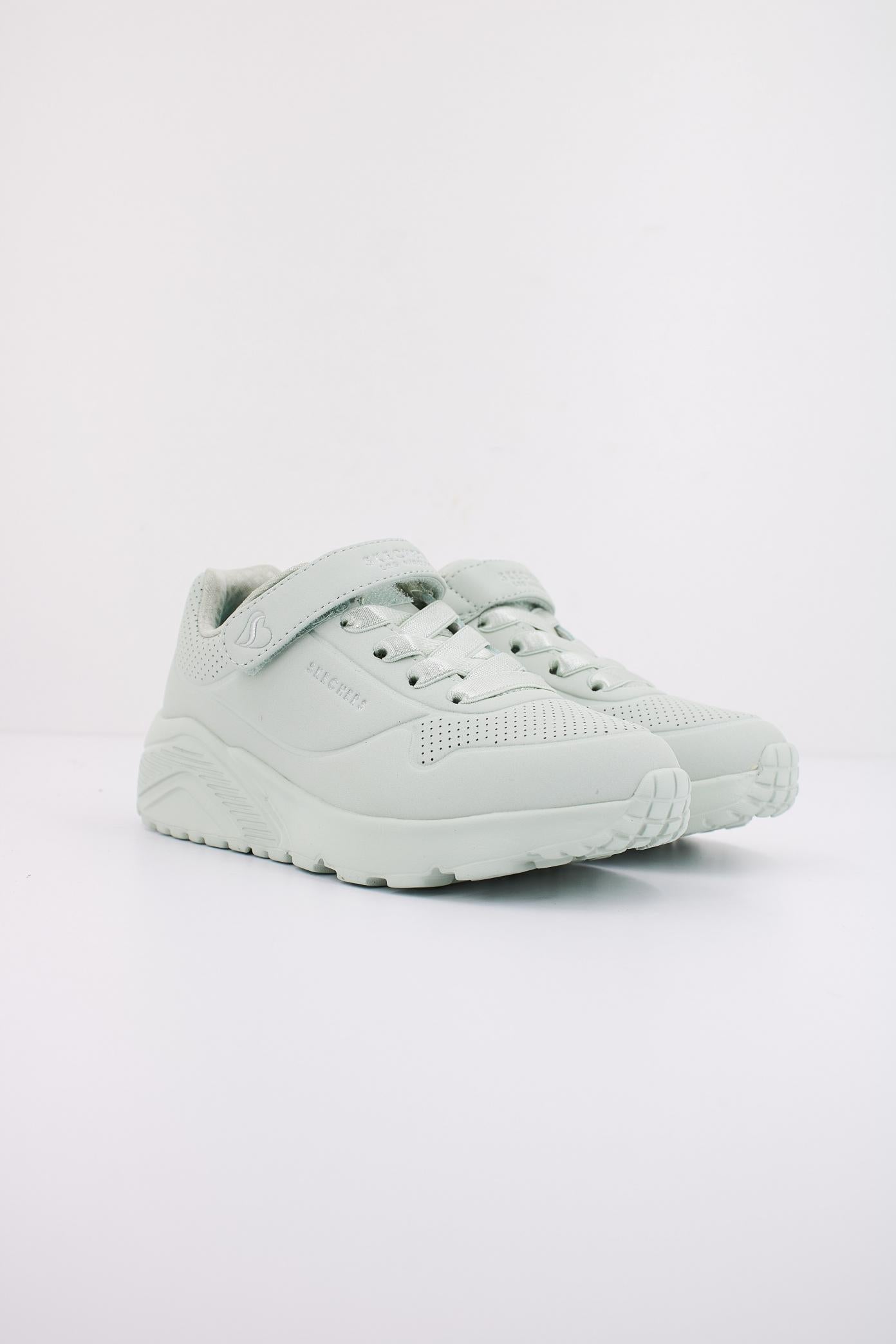 SKECHERS UNO LITE en color VERDE (2)