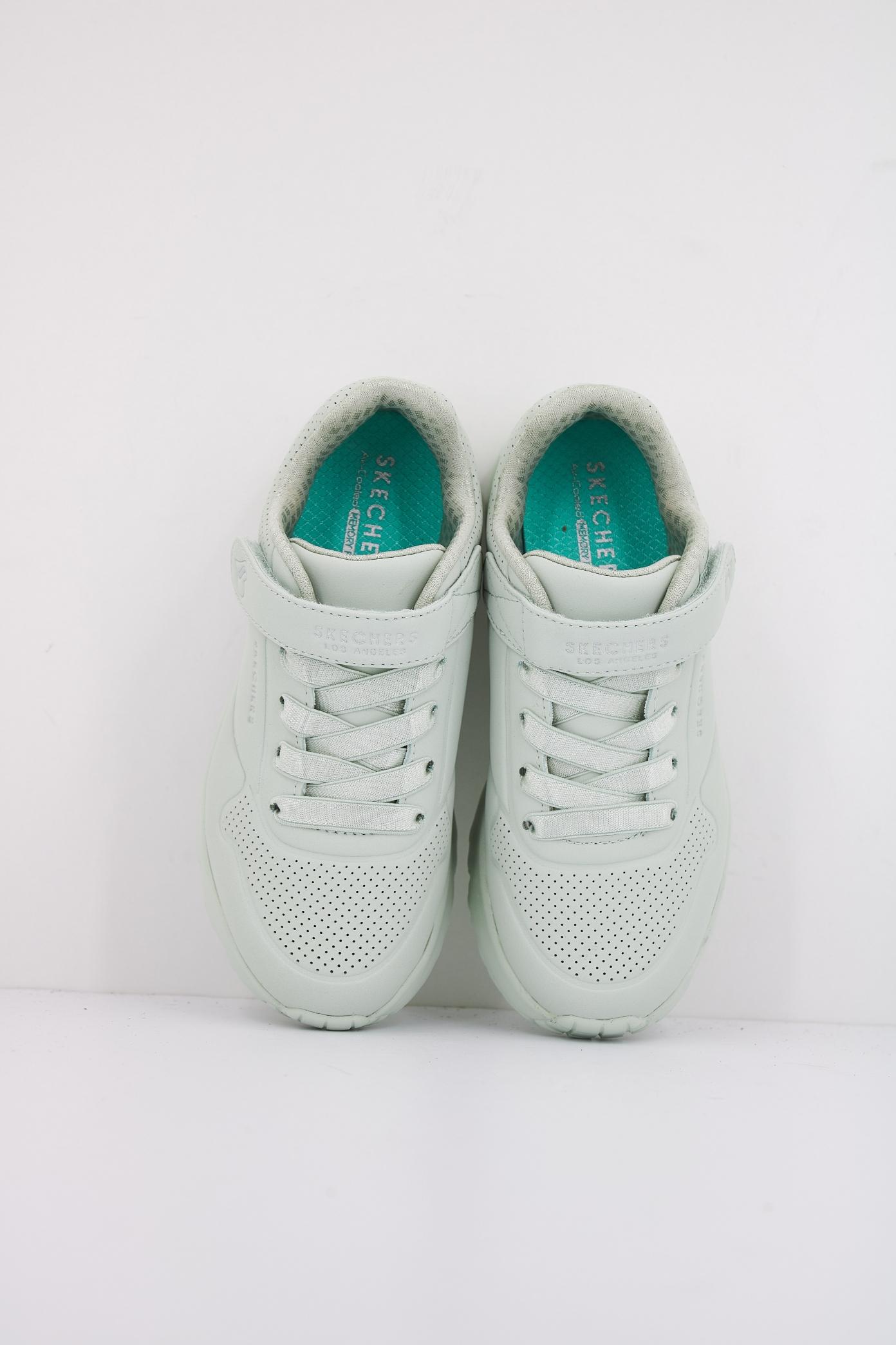SKECHERS UNO LITE en color VERDE (3)