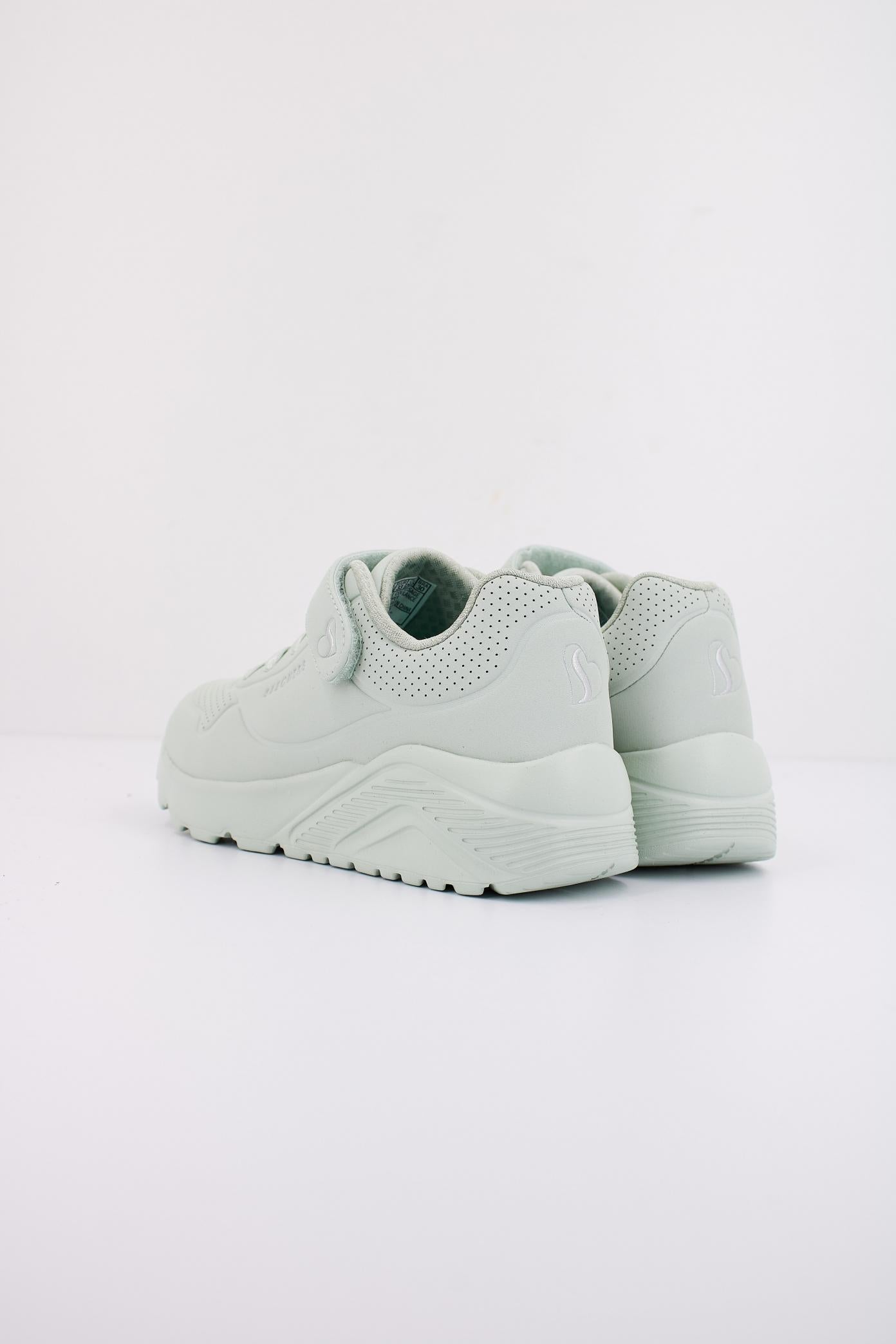 SKECHERS UNO LITE en color VERDE (4)