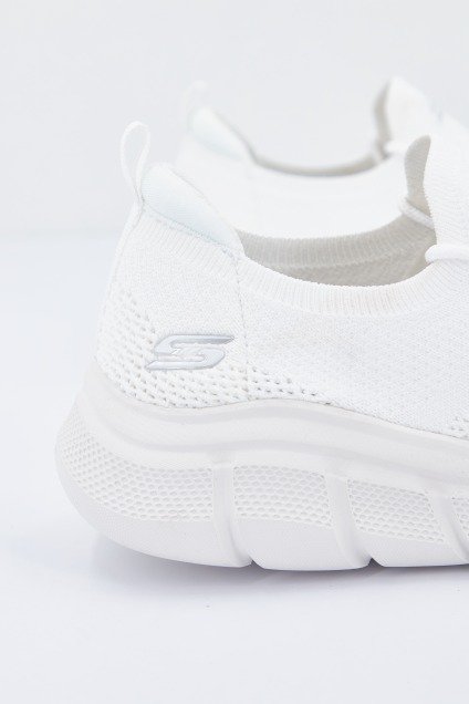 SKECHERS BOBS B FLEX - COLOR CONNEC en color BLANCO (4)
