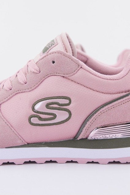 SKECHERS OG STEP N FLY en color ROSA (4)