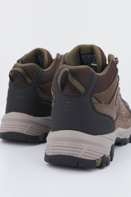 SKECHERS SELMEN MELANO en color MARRON (3)