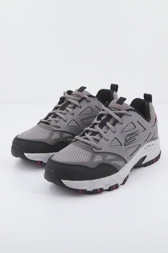 SKECHERS S HILLCREST en color GRIS (1)