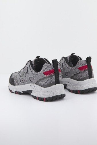 SKECHERS S HILLCREST en color GRIS (3)