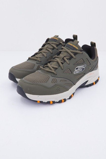 SKECHERS HILLCREST en color VERDE (2)