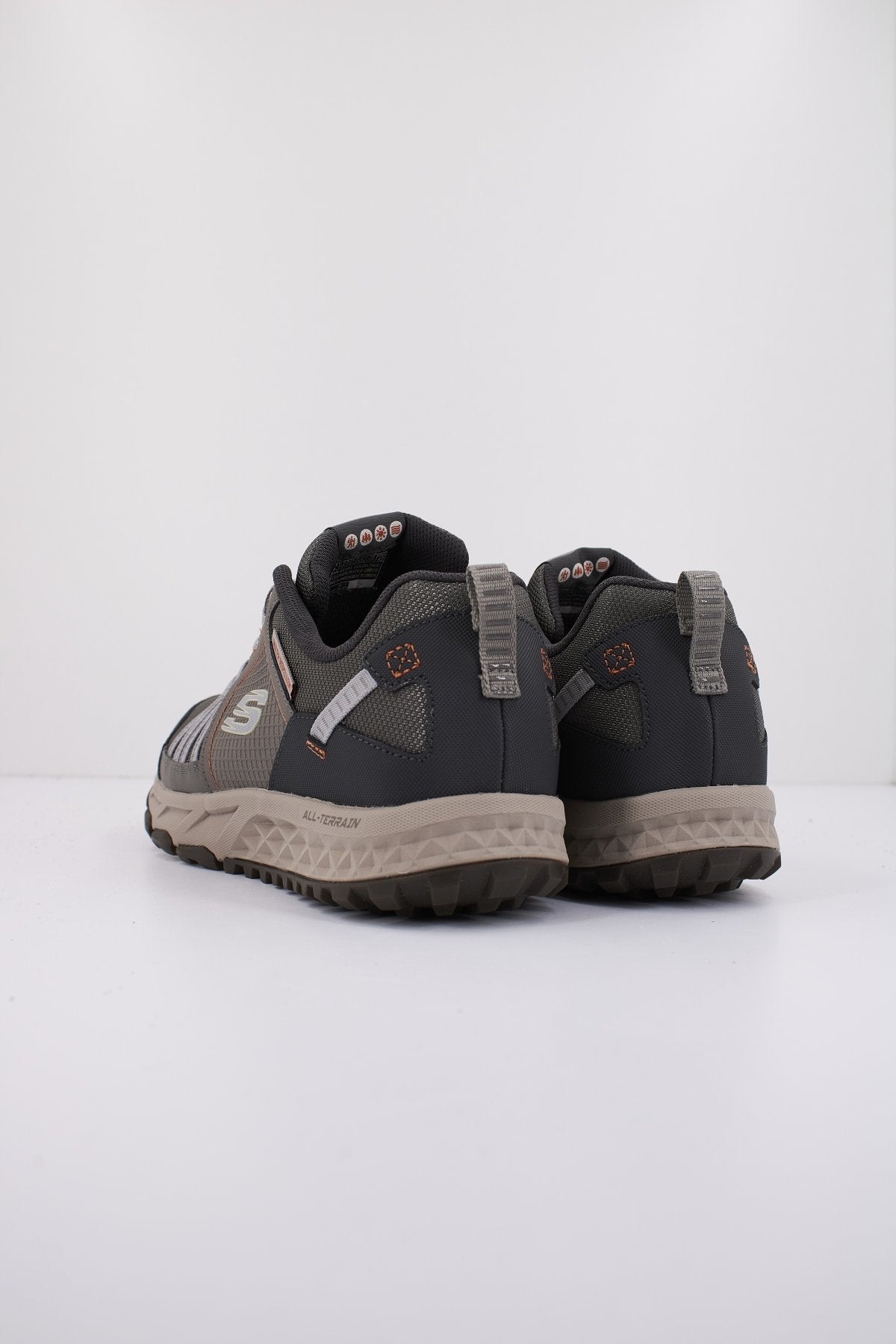 SKECHERS ESCAPE PLAN en color MARRON (3)