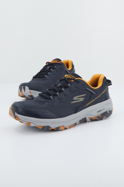 SKECHERS GO RUN TRAIL en color AZUL (1)